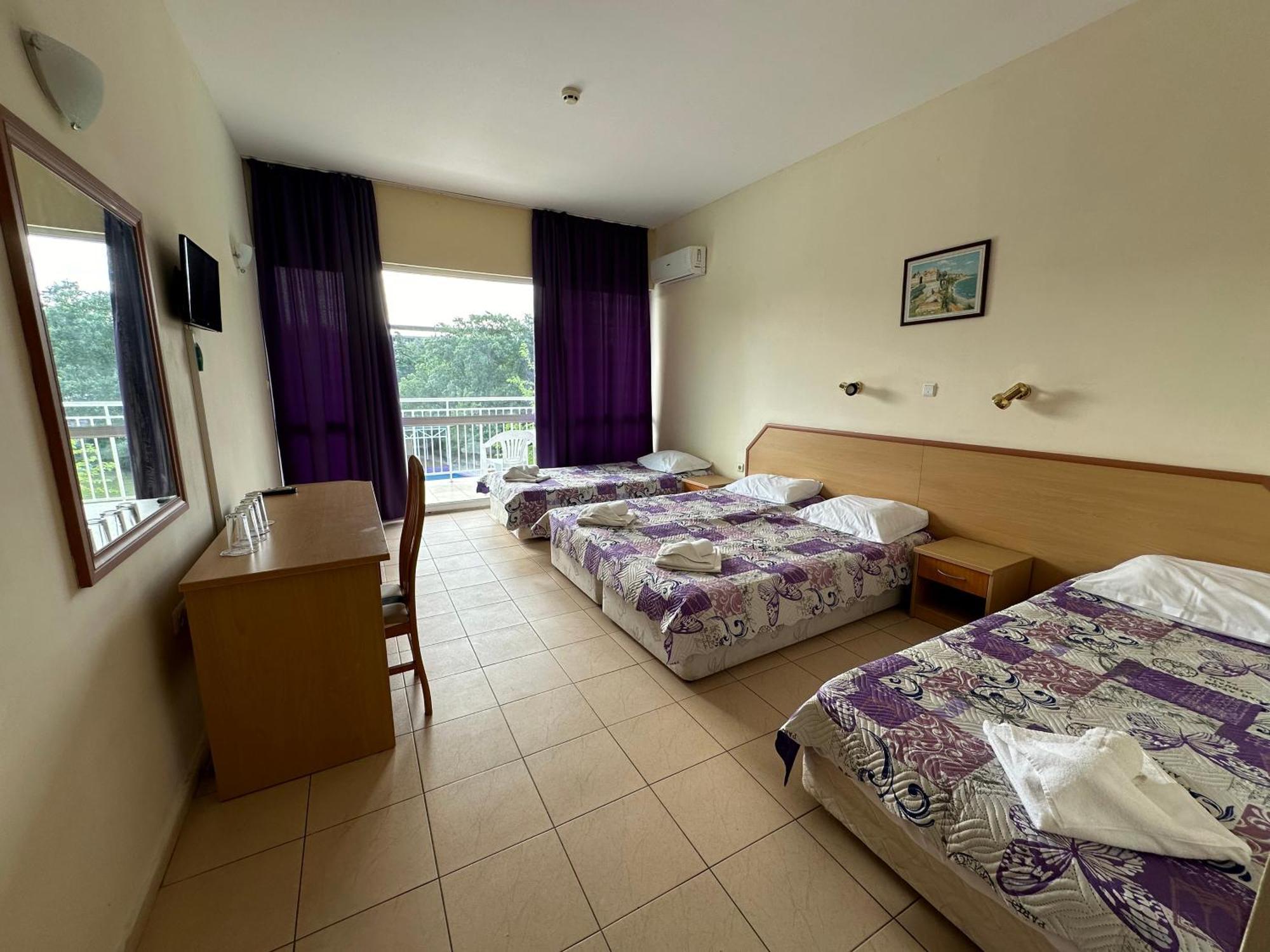 Хотел Рива Golden Sands Luaran gambar